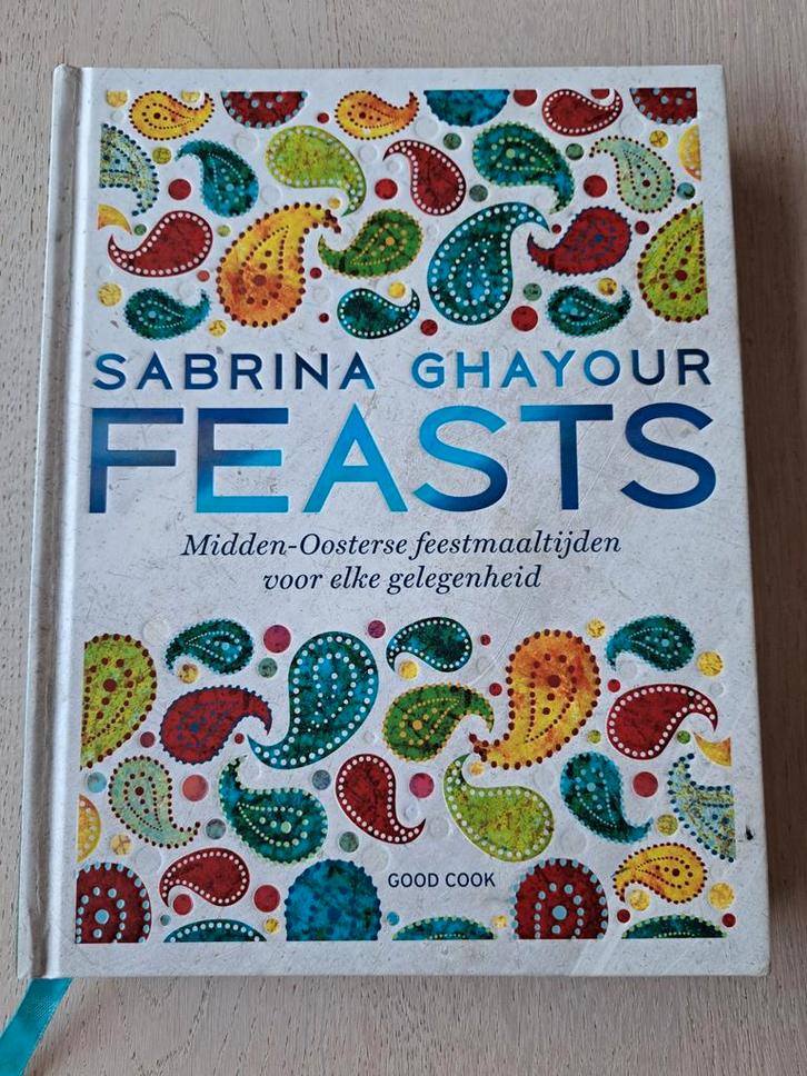 FEASTS - Sabrina Ghayour, Boeken, Kookboeken, Zo goed als nieuw, Midden-Oosten en Marokko, Ophalen of Verzenden