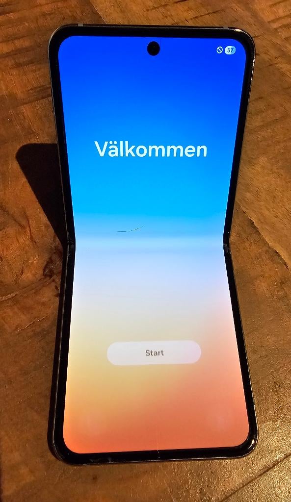 Samsung Galaxy Z Flip5 256GB Green - In zeer goede staat, Ophalen, Overige kleuren, Zo goed als nieuw, Zonder simlock