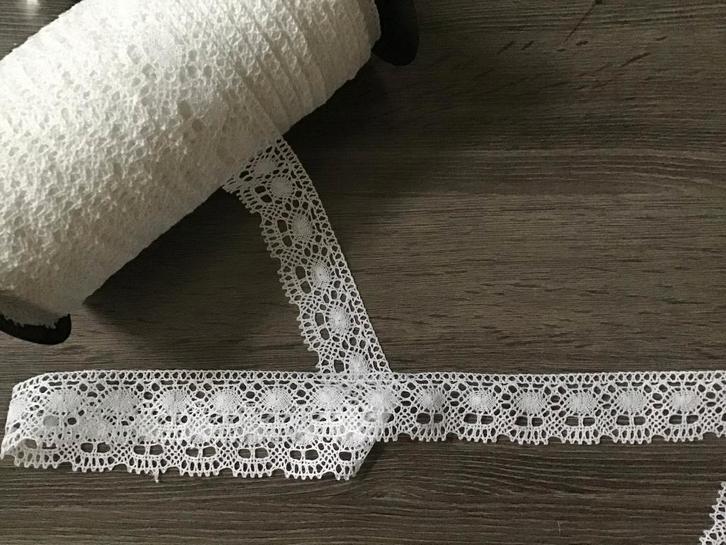 Nr 787) Aanbieding prachtig Wit katoen kant 10 m € 7,50, Hobby en Vrije tijd, Naaien en Fournituren, Nieuw, Kant, Verzenden