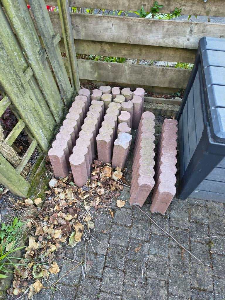 Betonnen palissaderanden voor tuin of border, Ophalen, Zo goed als nieuw, Minder dan 25 cm, Border