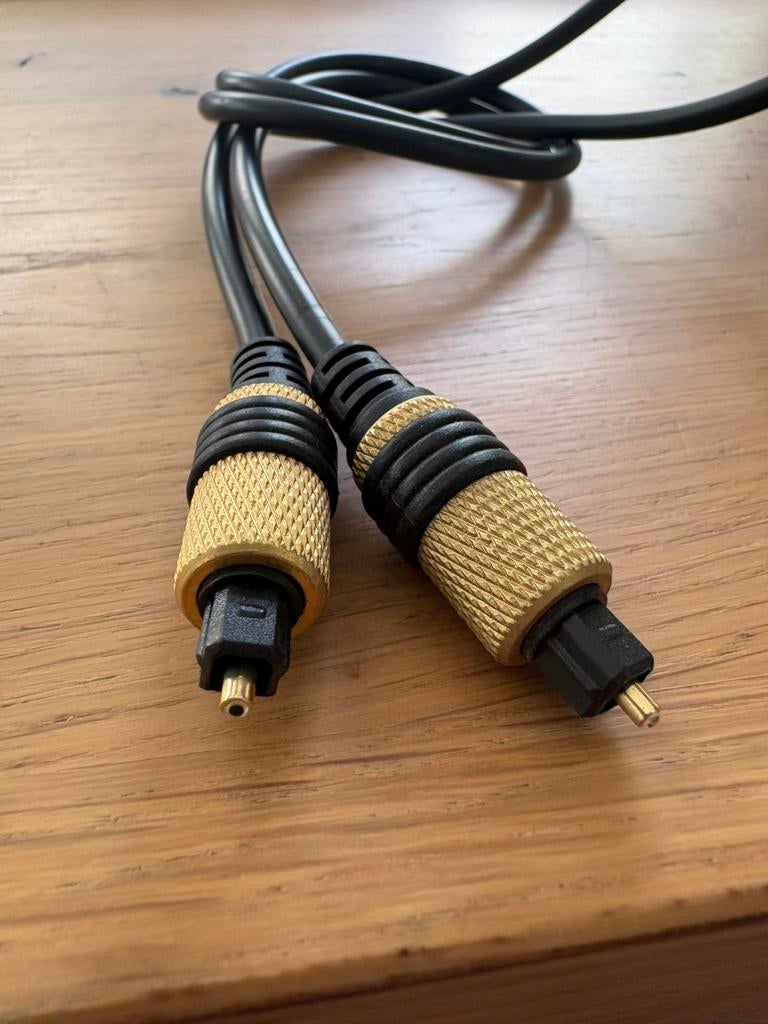 Digitale optische Toslink audio kabel 1mtr., Ophalen of Verzenden, Zo goed als nieuw, Minder dan 2 meter, Optische kabel