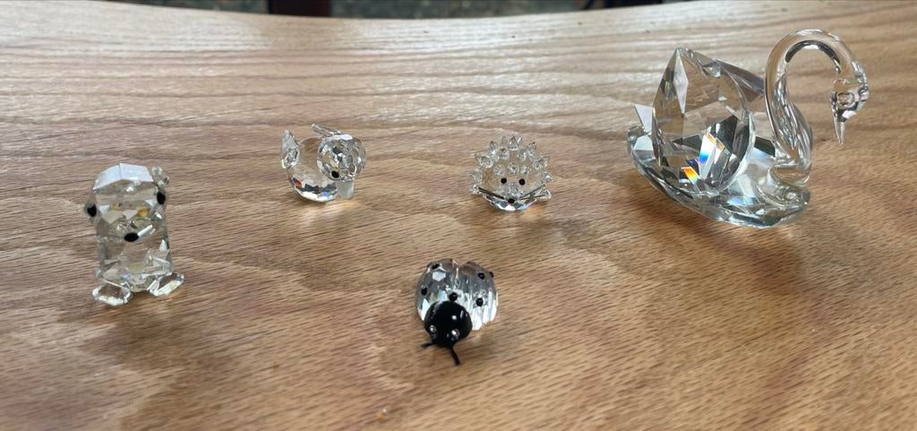 Swarovski beertje, eend, egel, lieveheersbeestje en zwaan, Ophalen, Gebruikt, Figuurtje