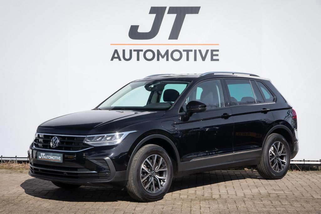 Volkswagen Tiguan 1.4 TSI eHybrid R-line Bns+ Pano | Stoelve, Auto's, Automaat, Euro 6, Zwart, Origineel Nederlands
