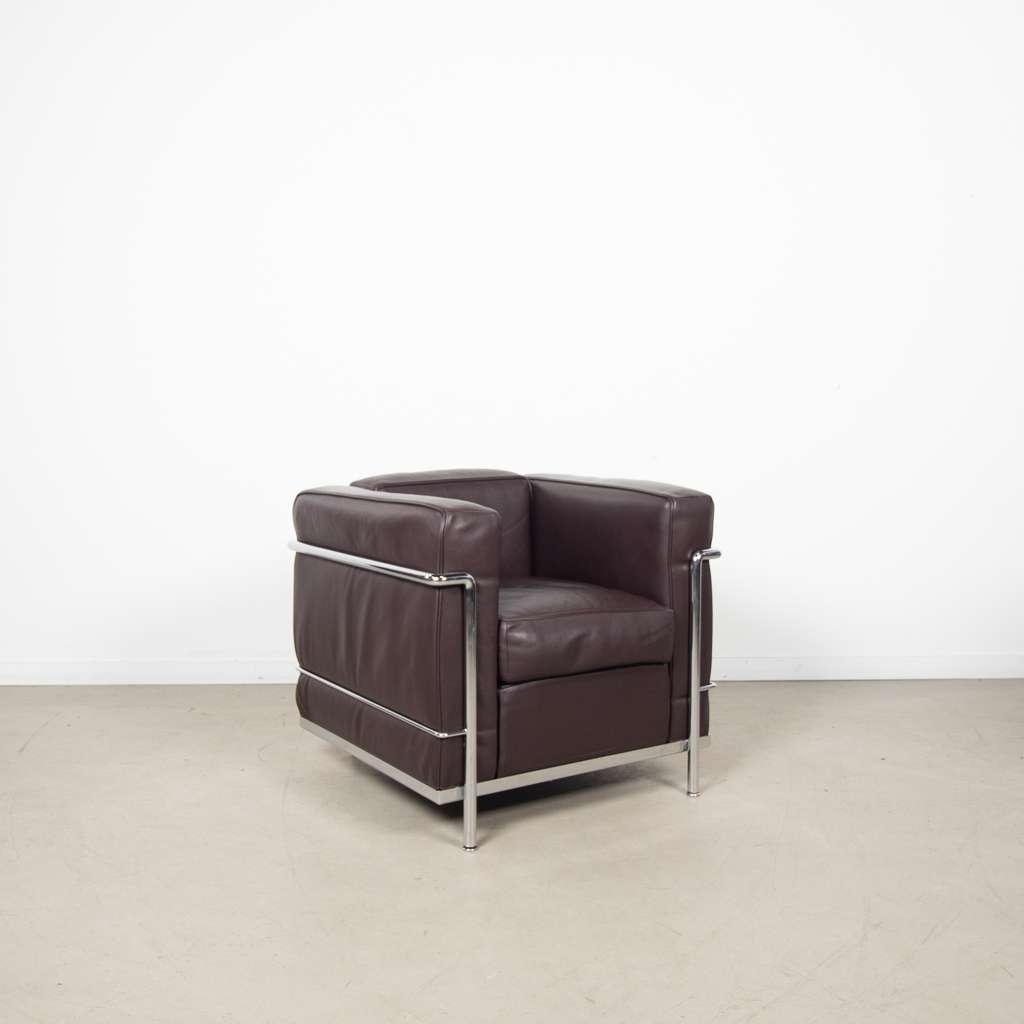 2x Cassina LC2 Fauteuil Donkerbruin Leer, Niet ingevuld, Minder dan 75 cm, Niet ingevuld, Zo goed als nieuw
