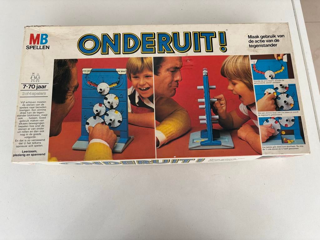 MB Spellen Onderuit! Bordspel - Vintage Gezelschapsspel, Een of twee spelers, Ophalen of Verzenden, Gebruikt