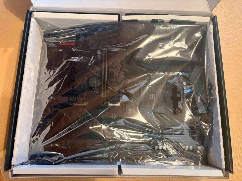 B550 Aorus Elite AX V2 + CPU 5800X + 16GB, Computers en Software, Moederborden, DDR4, Ophalen of Verzenden, Zo goed als nieuw