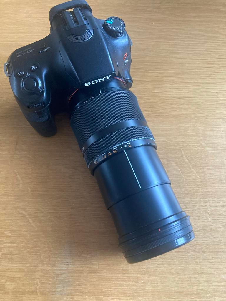 Sony a65 Spiegelreflexcamera met 2 accu's, Audio, Tv en Foto, Gebruikt, Spiegelreflex, Ophalen of Verzenden, Sony