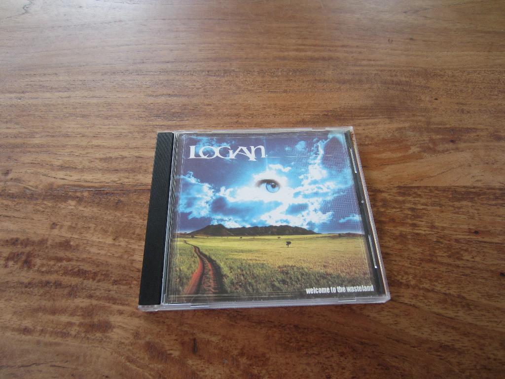 Logan - Welcome to the wasteland - gesigneerd, Ophalen of Verzenden, Zo goed als nieuw, Poprock