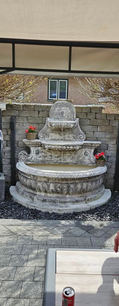 Grote waterfontein voor in de tuin, Tuin en Terras, Ophalen, Beton, Fontein