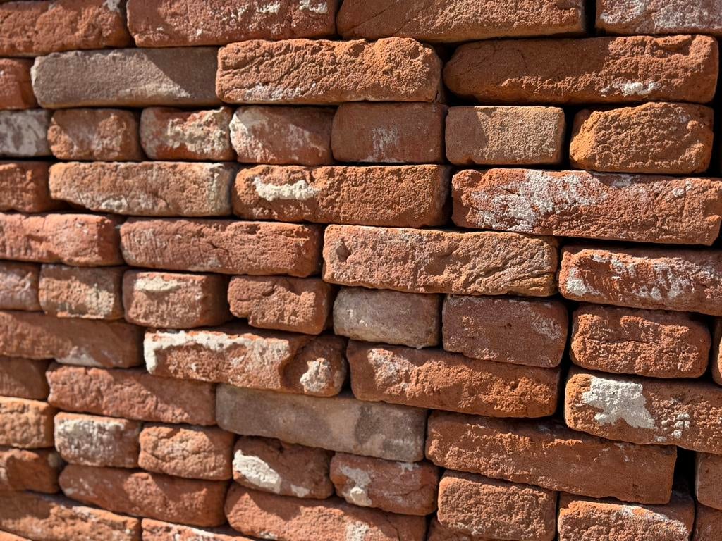 4500 stuks antieke handvorm steen waalformaat 22x5,5x11cm., Ophalen, Gebruikt, Bakstenen, Info@walstra.nl