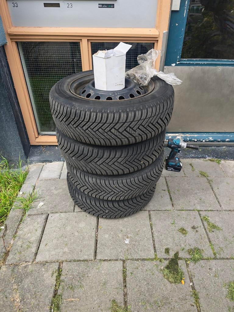 Hankook all season 14 inch 4x100 banden 175/65 R14, Auto-onderdelen, Banden en Velgen, 14 inch, Gebruikt, 175 mm, Ophalen of Verzenden
