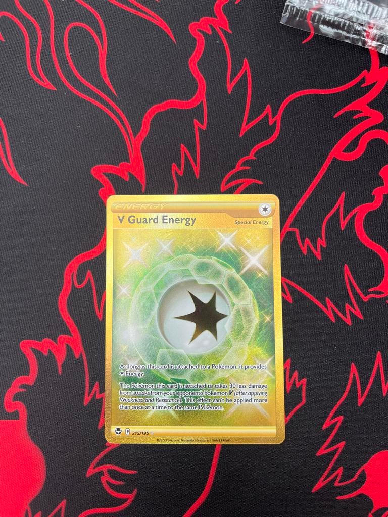 V Guard Energy Gold Secret Rare 215/195 Pokémon Kaart, Ophalen of Verzenden, Zo goed als nieuw, Losse kaart, Foil