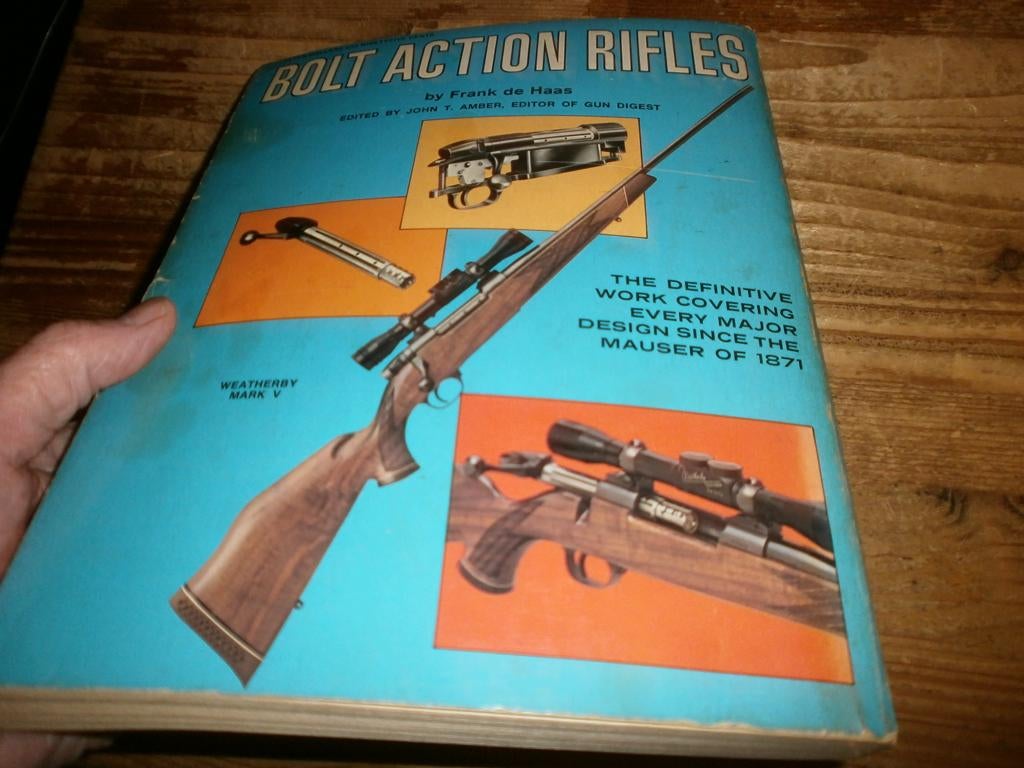 bolt action rifles info over veel verschillende merken, Ophalen of Verzenden, Gelezen, Overige onderwerpen