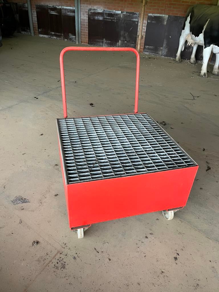 Olie lekbak op wieltjes, Ophalen, Zo goed als nieuw