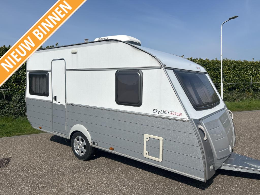 Kip Sky Line 44 TDB 2007 FRANS BED VLOERVERWARMING, Caravans en Kamperen, Standaardzit, Kip, A.G. Bellstraat 4 7903 AD Hoogeveen