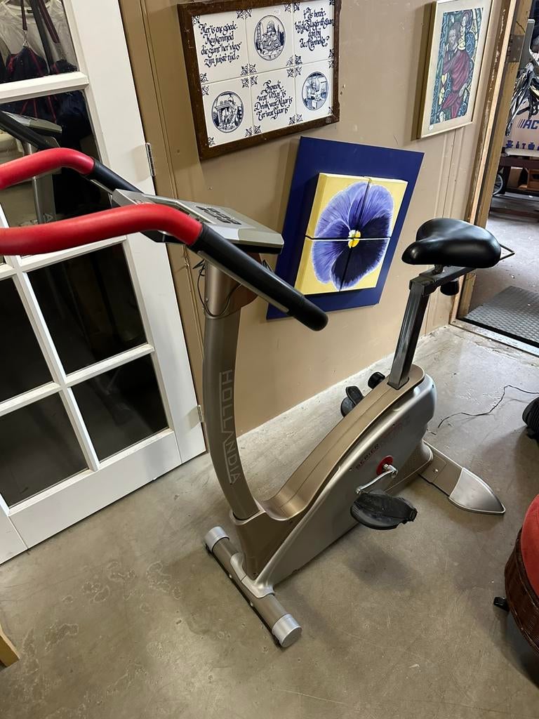 Hometrainer hollandia 507E, Sport en Fitness, Fitnessmaterialen, Zo goed als nieuw, Overige typen, Ophalen of Verzenden