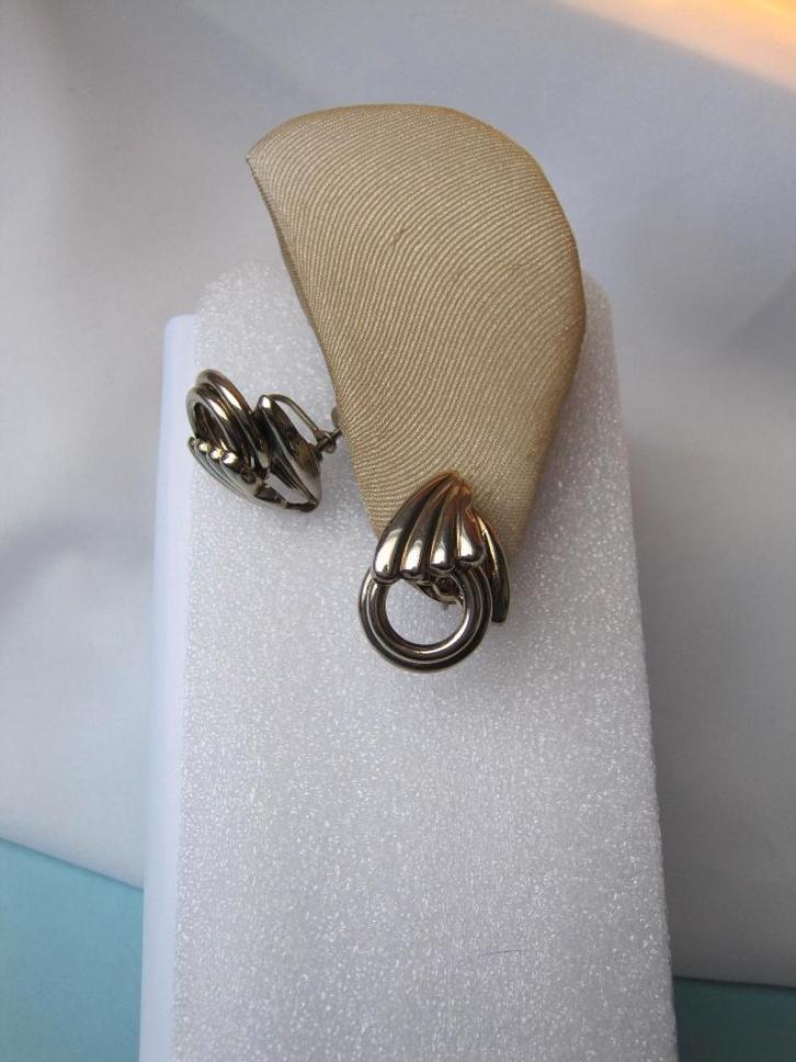 Oorbellen Lisner bloemknop idee schroefmodel., Sieraden, Tassen en Uiterlijk, Oorbellen, Zo goed als nieuw, Overige materialen