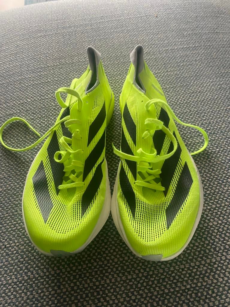 Gele Adidas spikes maat 40 middenlange afstand, Sport en Fitness, Adidas, Gebruikt, Ophalen of Verzenden, Spikes