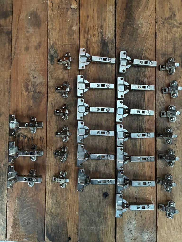 16x Hettich scharnieren incl montage kruisjes compleet, Doe-het-zelf en Verbouw, Ophalen of Verzenden, Zo goed als nieuw, IJzer