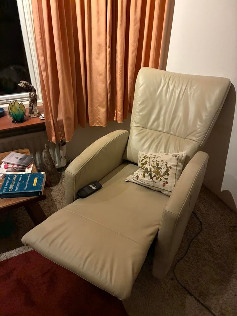 Sta-op stoel. Relaxstoel, Huis en Inrichting, Fauteuils, Ophalen, Gebruikt, 50 tot 75 cm, Leer