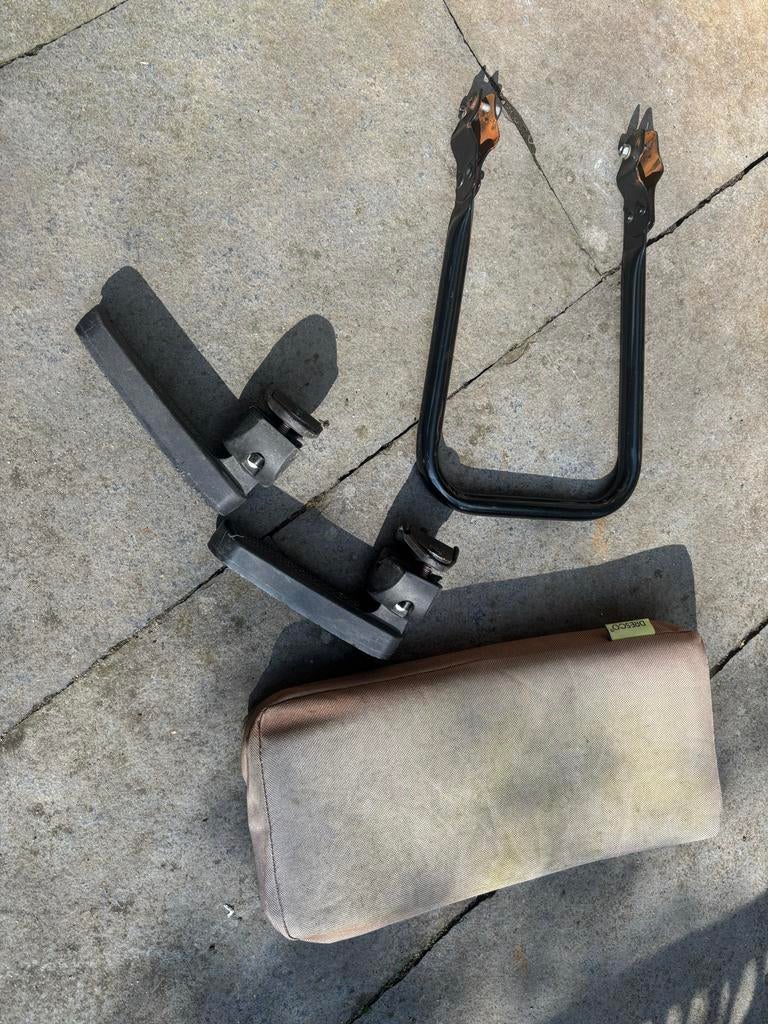 Fiets achterzitje met voetsteunen en zitkussen, Fietsen en Brommers, Ophalen of Verzenden, Gebruikt, Achterzitje, Voetsteuntjes