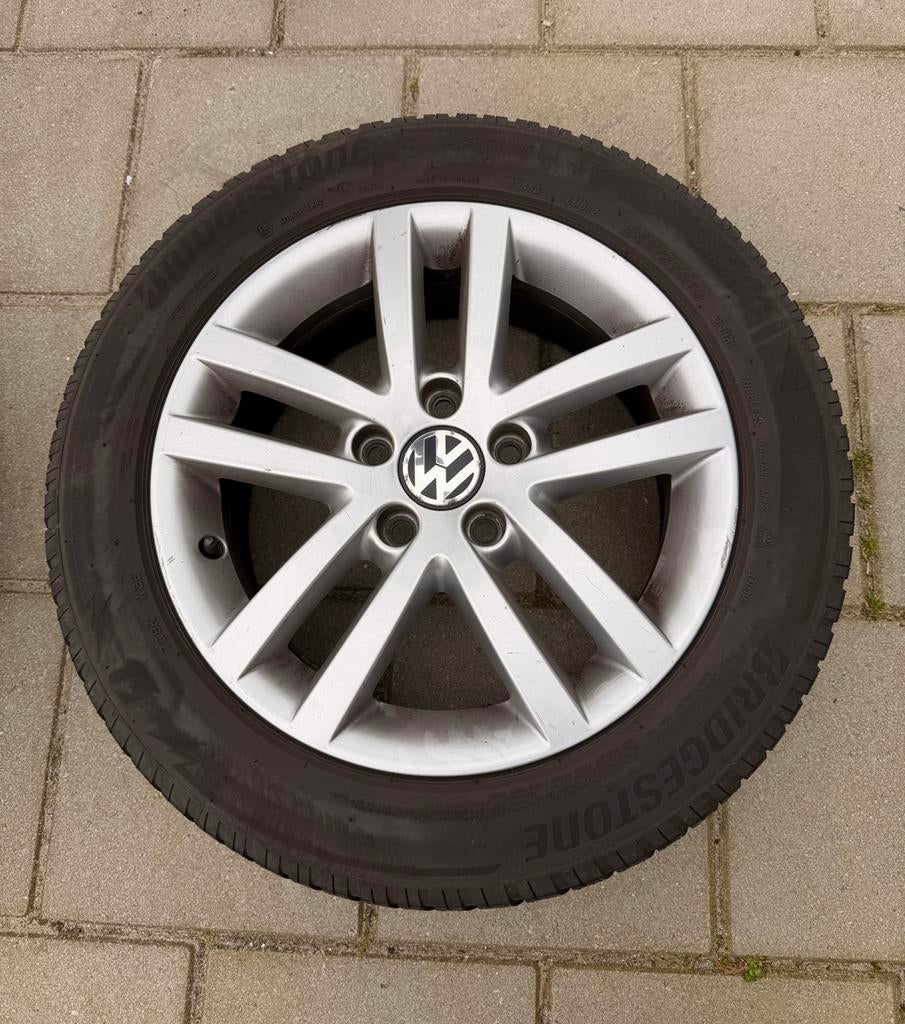 Winterbanden bridstone afkomstig vw golf 7, Auto-onderdelen, Banden en Velgen, Ophalen, Gebruikt, 16 inch, Banden en Velgen