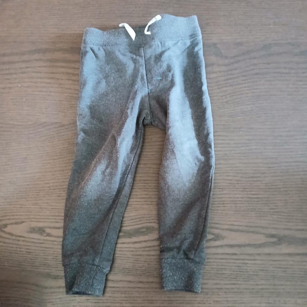 Donkergrijze joggingbroek maat 98 - Poco Piano, Kinderen en Baby's, Broek, Gebruikt, Jongen of Meisje, Ophalen of Verzenden