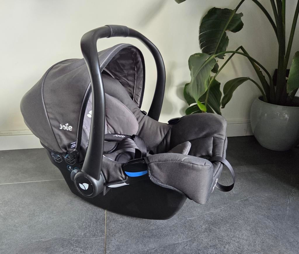 Antraciete Joie Allison Maxicosi met Isofix base, Kinderen en Baby's, Autostoeltjes, Zo goed als nieuw, Isofix, 0 t/m 13 kg, Ophalen
