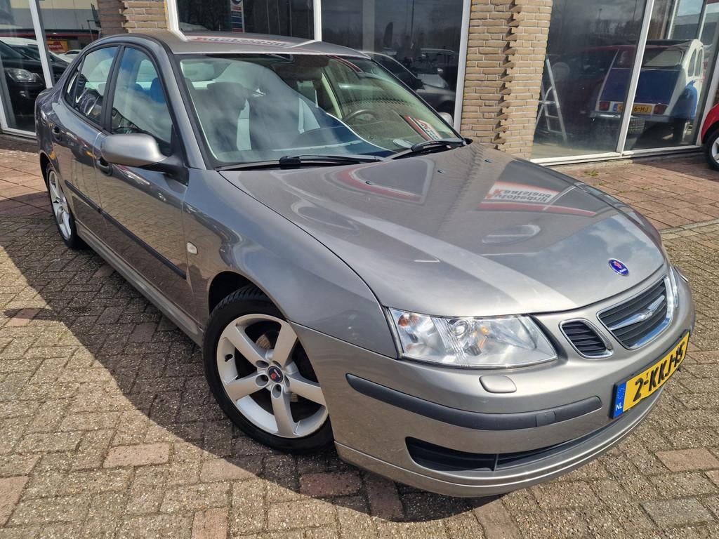 Saab 9-3 Sport Sedan 1.8t Vector 150 PK - Stoelverwarming -, Auto's, Saab, Voorwielaandrijving, 1998 cc, Stof, Gebruikt