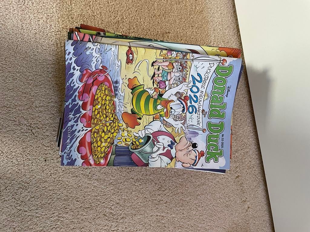 Donald Ducks, Katrien Ducks en Donald Duck extra’s, Boeken, Meerdere comics, Ophalen of Verzenden, Zo goed als nieuw, Europa