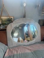 Oude ovale spiegel met houten frame, Huis en Inrichting, Woonaccessoires | Spiegels, Gebruikt, Ophalen of Verzenden, Minder dan 100 cm