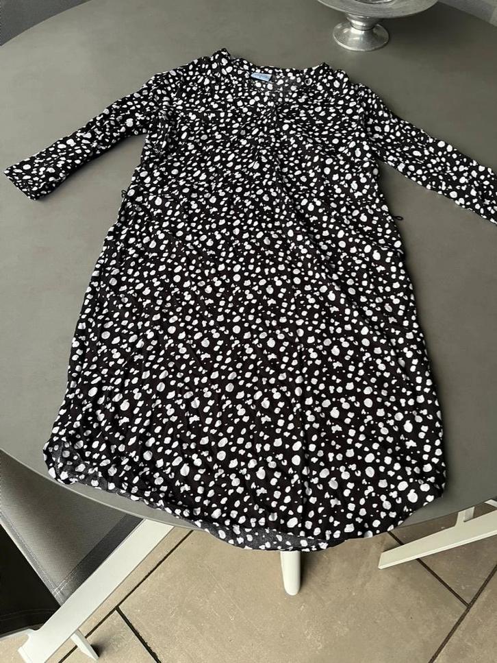 Zwart/wit gestipt John Cabot jurkje, maat M, Kleding | Dames, Jurken, Zo goed als nieuw, Maat 38/40 (M), Zwart, Boven de knie