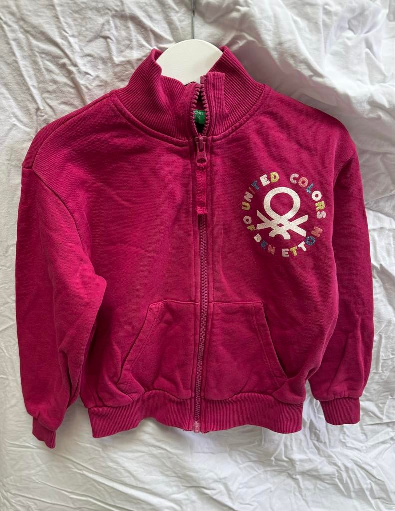 Roze Benetton vest met rits pasmaat 104/110, Ophalen of Verzenden, Gebruikt, Meisje