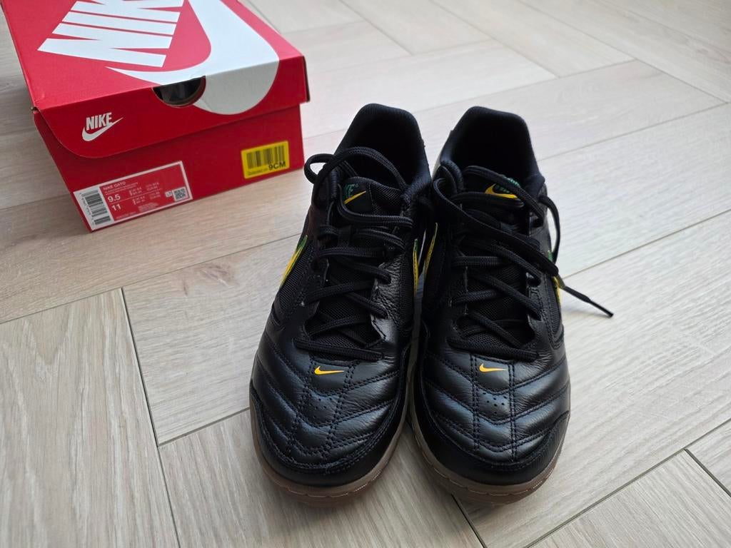 NIKE GATO ZAALSCHOENEN MAAT 43 (NEW IN DOOS!), Sport en Fitness, Voetbal, Maat XS of kleiner, Ophalen of Verzenden, Nieuw, Schoenen