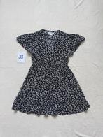 Amisu New Yorker kort jurkje met bloem print - Maat M/38, Kleding | Dames, Ophalen of Verzenden, Zo goed als nieuw, Maat 38/40 (M)