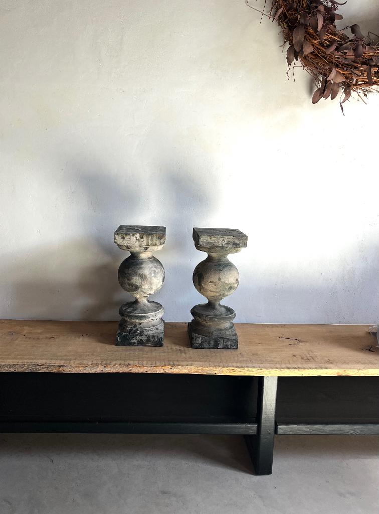 2 prachtige houten balusters, Ophalen, Zo goed als nieuw