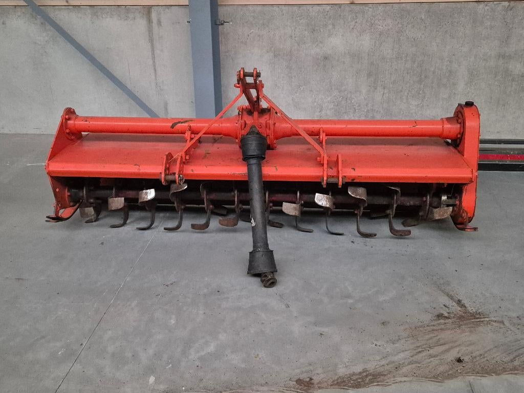 Te Koop frees 2.40 breed, Ophalen, Grondbewerking