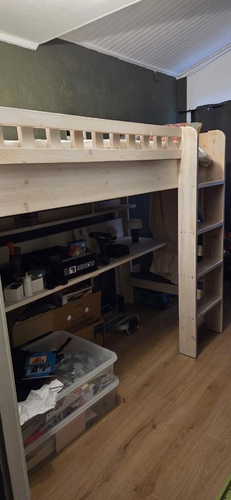 Mooie hoogslaper met opbergruimte en bureau, Ophalen