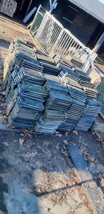 Vlakke mulden dakpannen, Doe-het-zelf en Verbouw, Dakpannen en Dakbedekking, Ophalen, Gebruikt, Steen of Klei, Blauw