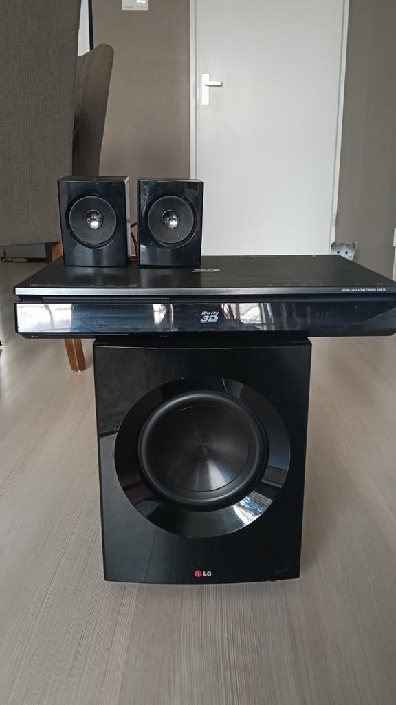 LG Blu-ray 3D Home Cinema Set met 2.1 Geluidssysteem, Audio, Tv en Foto, Home Cinema-sets, 2.1-systeem, Blu-ray-speler, 70 watt of meer
