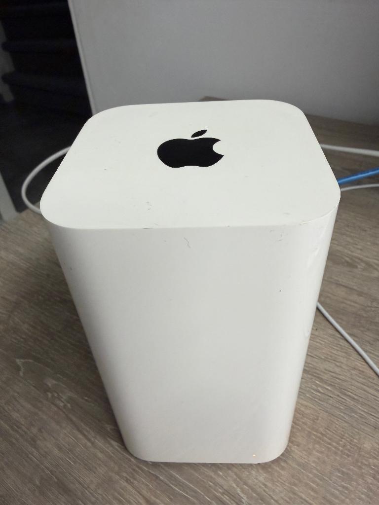 Apple Airport Time Capsule met 2TB harde schijf A1470, Computers en Software, Routers en Modems, Ophalen of Verzenden, Gebruikt