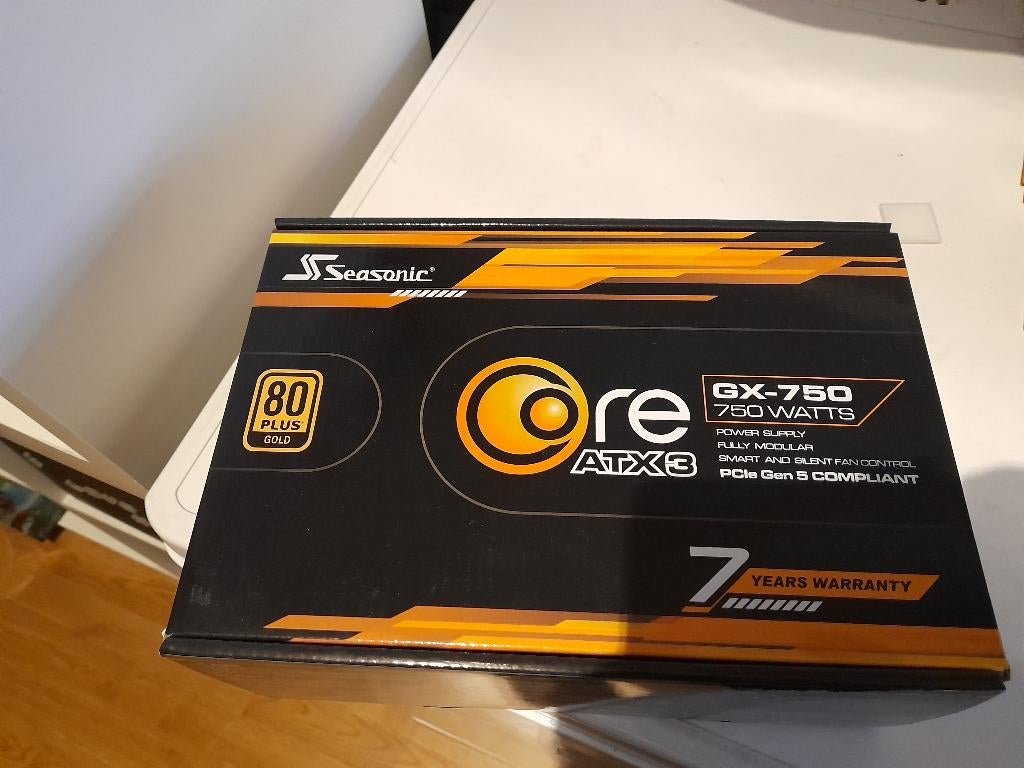 Seasonic GX-750 voeding, Computers en Software, Interne voedingen, Ophalen of Verzenden, Nieuw