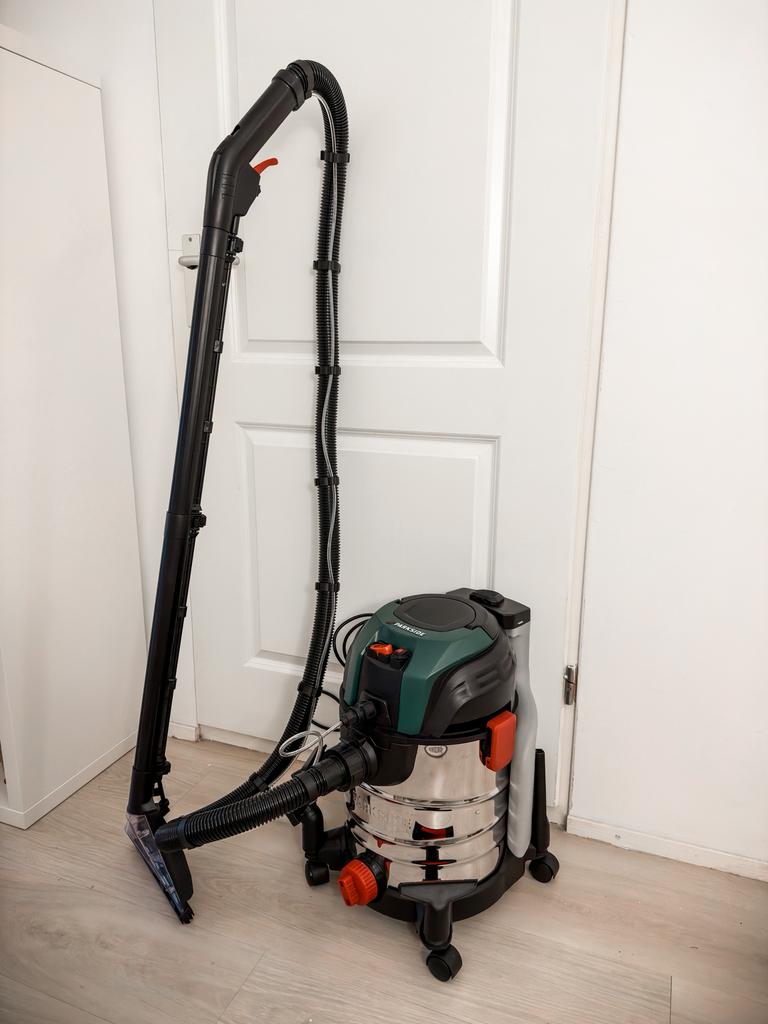 Tapijtreiniger / Stofzuiger - PARKSIDE - 1600 W - Nieuw, Ophalen, Zo goed als nieuw, Waterstofzuiger