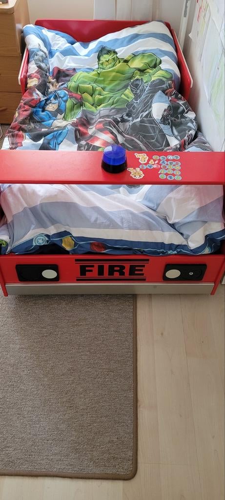 Peuterbed brandweerauto kinderbed brandweerwagen, Ophalen, Gebruikt