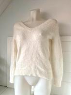 Delicatelove Witte trui met V-hals XS / S angora, Kleding | Dames, Ophalen of Verzenden, Zo goed als nieuw, Maat 34 (XS) of kleiner