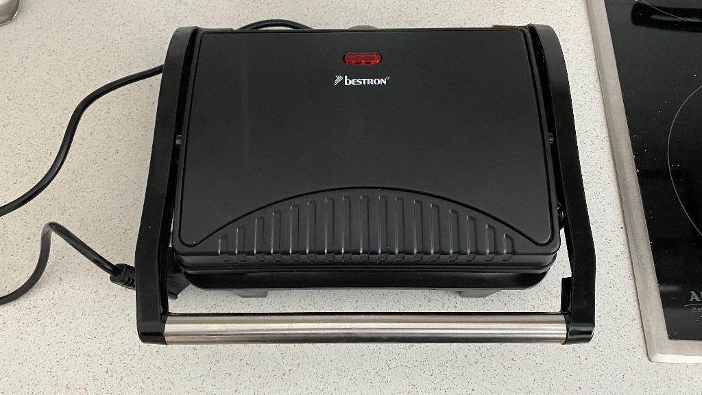 gril, Ophalen of Verzenden, Zo goed als nieuw