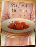 Stijlvol tafelen - Donna Hay, Ophalen of Verzenden, Zo goed als nieuw, Donna Hay