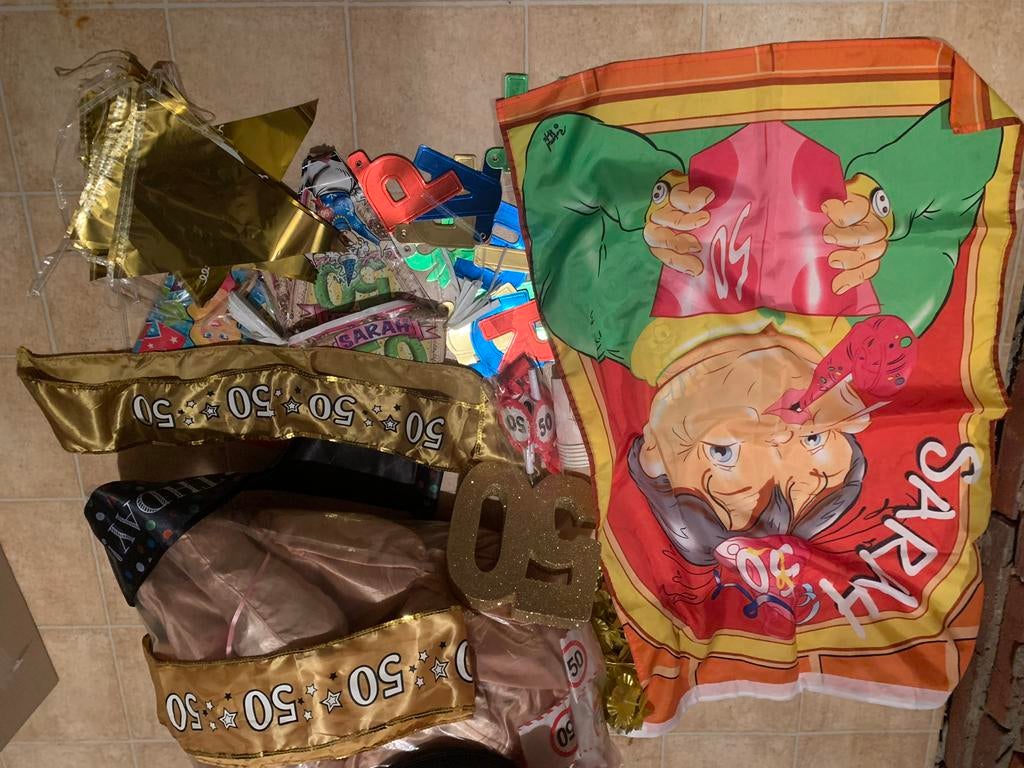 Sarah 50 jaar feestartikelen, Ophalen of Verzenden, Gebruikt, Feestartikel, Abraham of Sarah