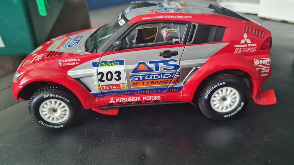 Solido Mitsubishi Motors rally auto 1:18, Hobby en Vrije tijd, Modelauto's | 1:18, Ophalen of Verzenden