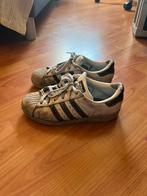 Adidas superstar schoenen maat 36,5 gedragen, Ophalen, Wit, Sneakers of Gympen, Gedragen